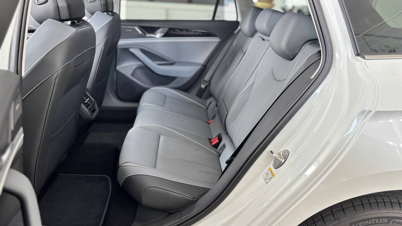 Зображення Новий Passat Elegance 1.5 eTSI