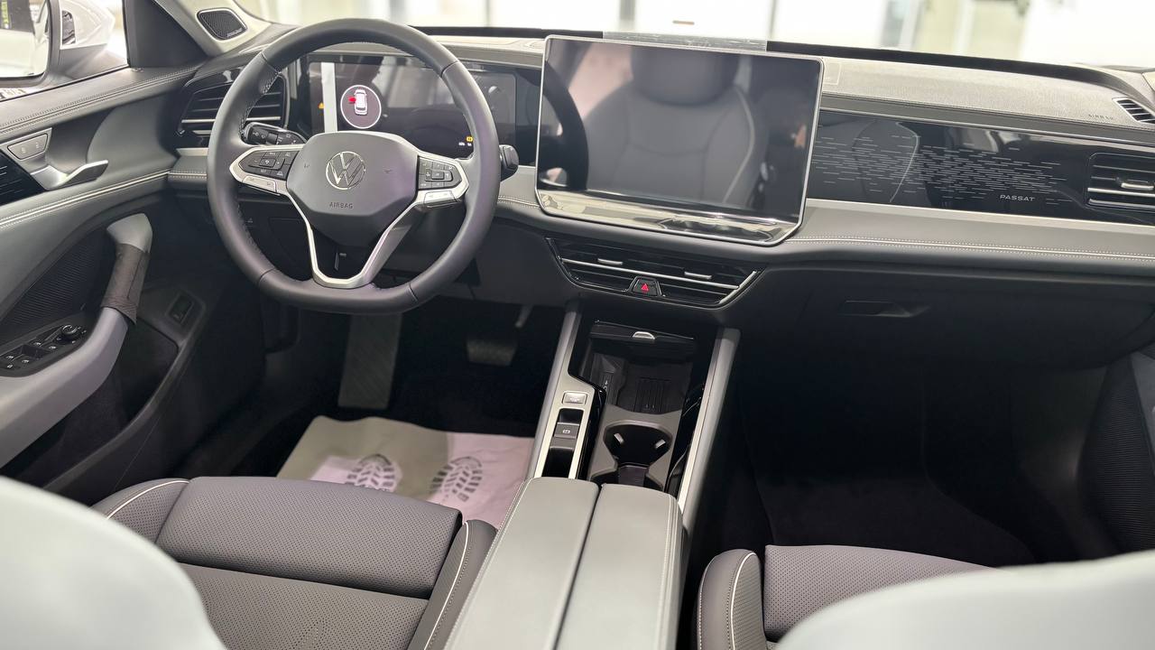 Зображення Новий Passat Elegance 1.5 eTSI