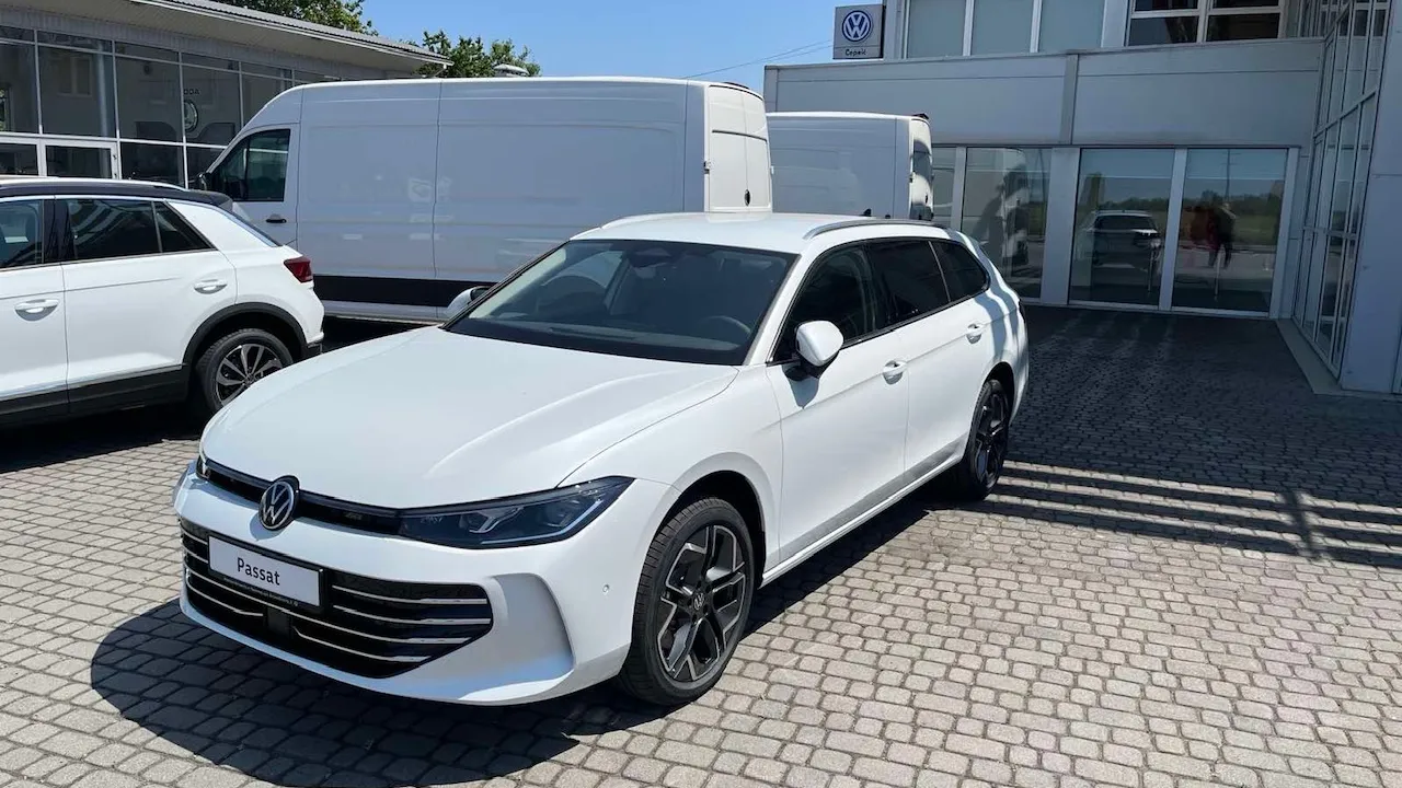 Зображення Новий Passat Elegance 2.0 TSI