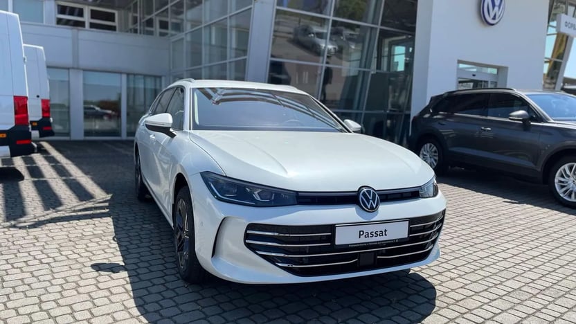Зображення Новий Passat Elegance 2.0 TSI