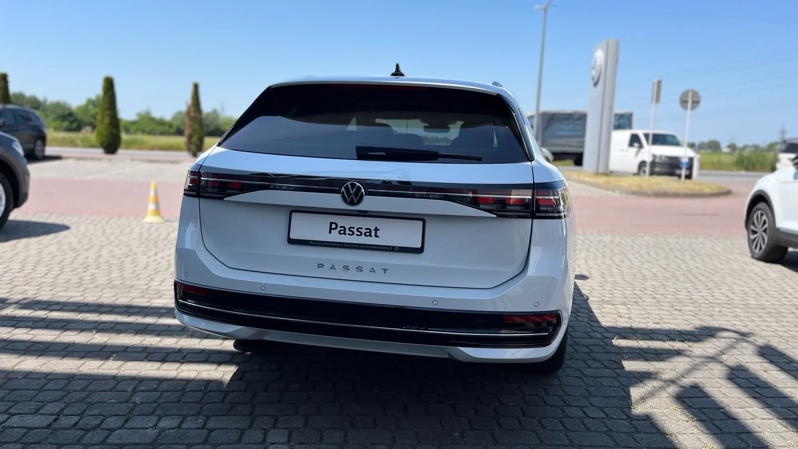 Зображення Новий Passat Elegance 2.0 TSI