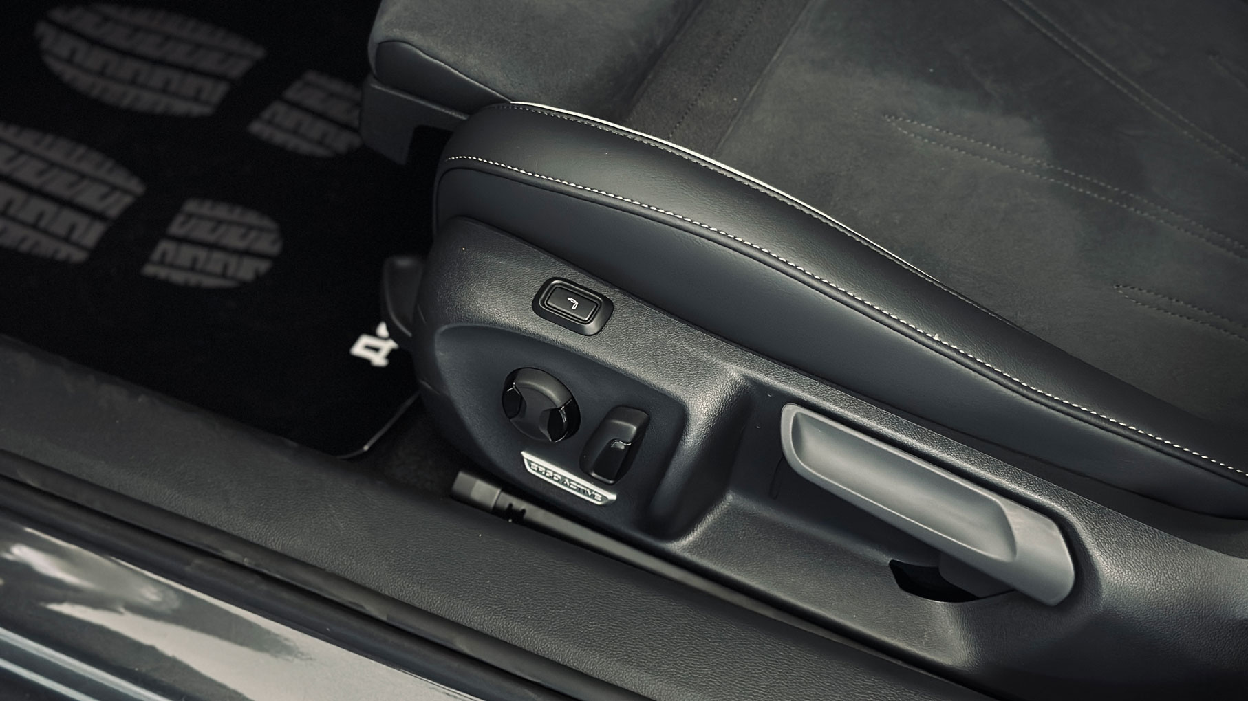 Зображення Новий Passat Business 2.0 TSI