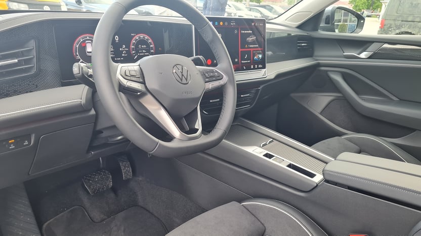Зображення Новий Passat Business 2.0 TSI