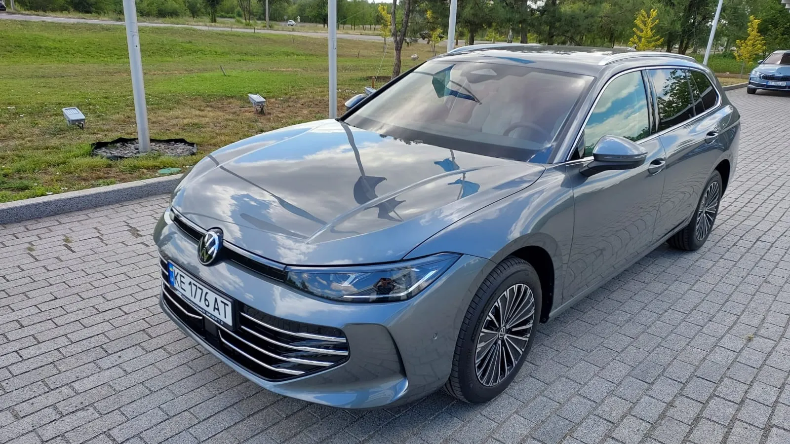 Зображення Новий Passat Elegance 2.0 TSI