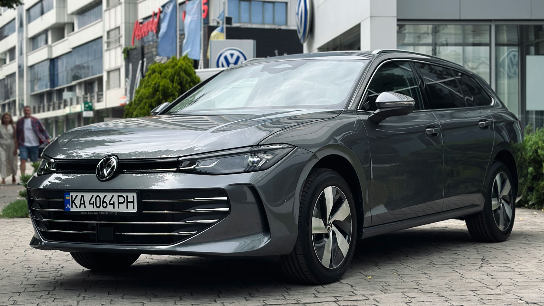 Зображення Новий Passat Business 1.5 eTSI