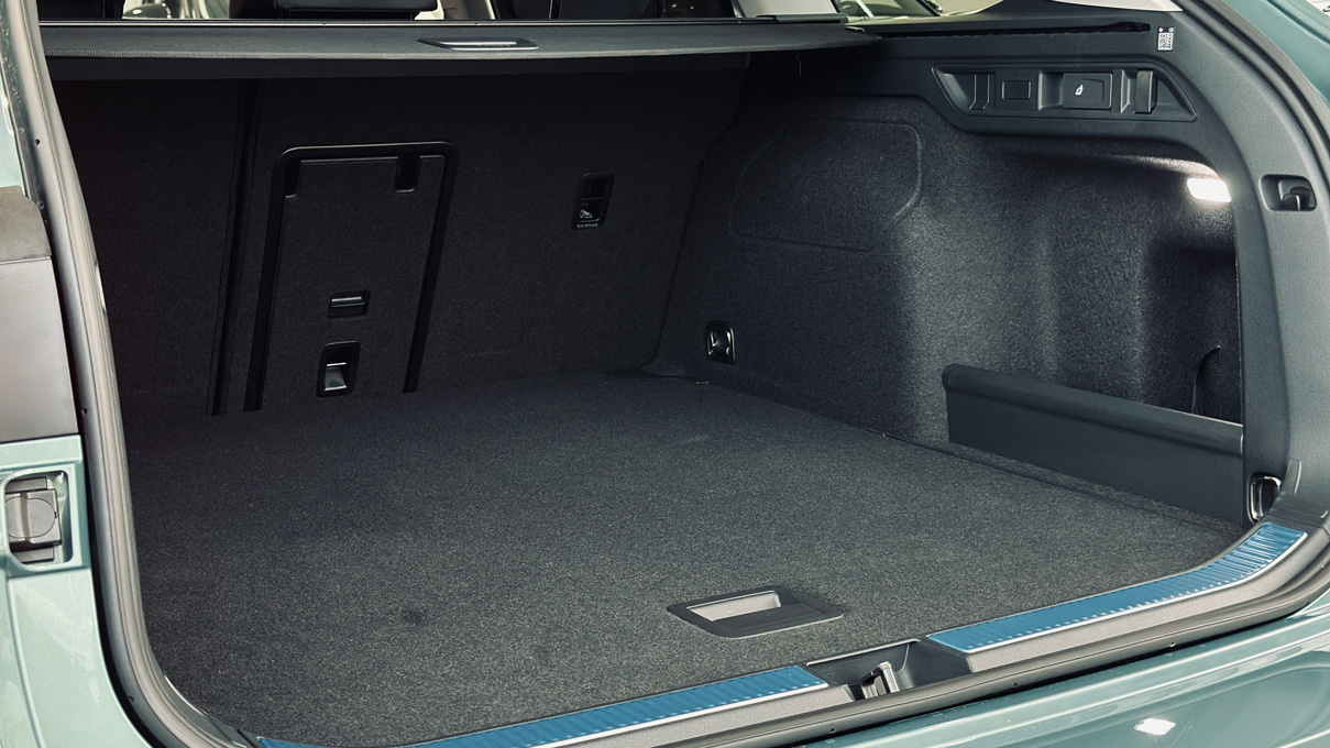 Зображення Новий Passat Elegance 2.0 TSI