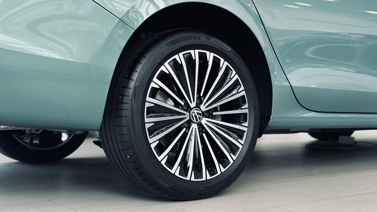 Зображення Новий Passat Elegance 2.0 TSI