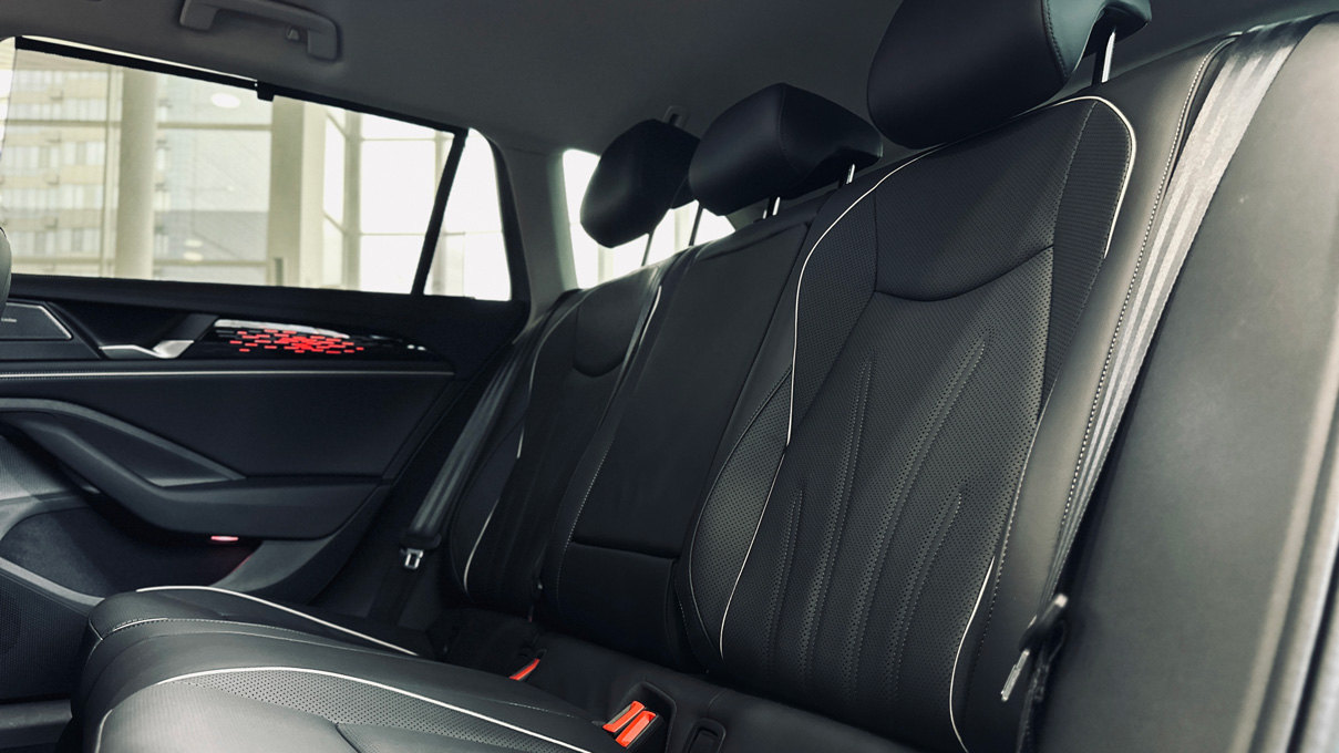 Зображення Новий Passat Elegance 2.0 TSI