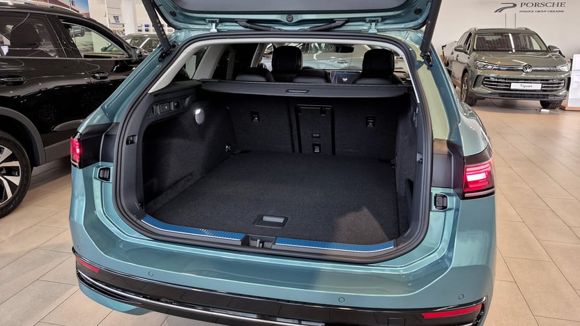 Зображення Новий Passat Elegance 2.0 TSI