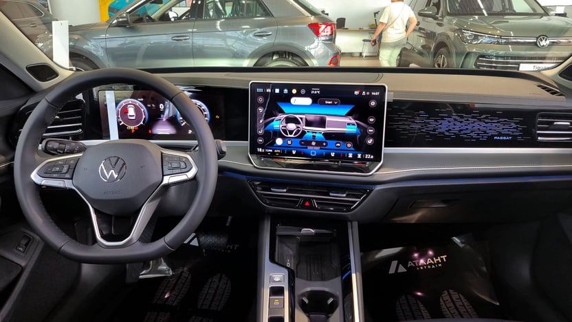 Зображення Новий Passat Elegance 2.0 TSI