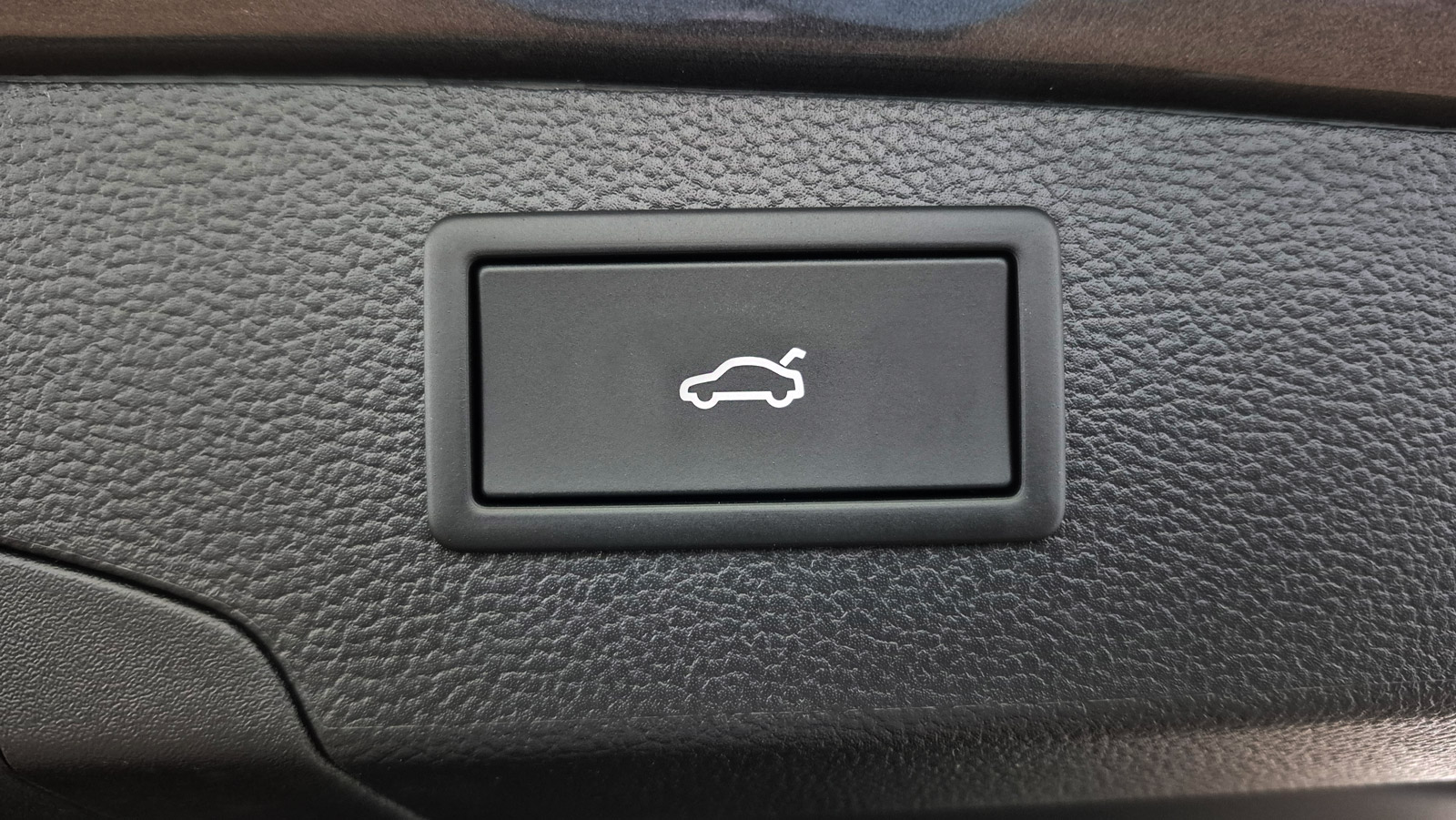 Зображення Новий Passat Business 1.5 eTSI