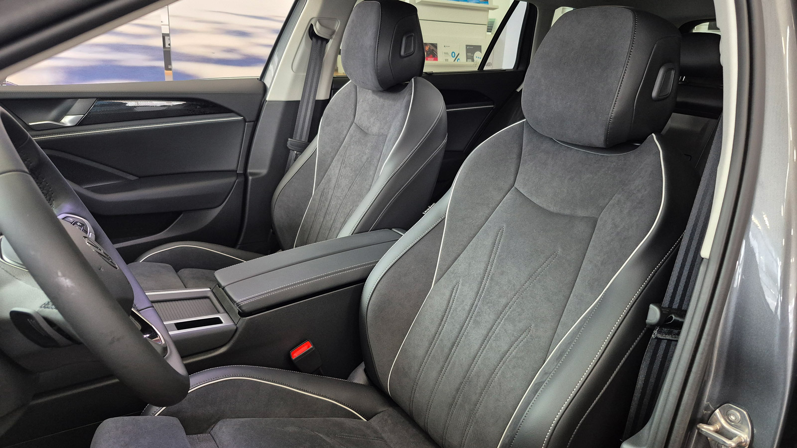 Зображення Новий Passat Business 1.5 eTSI