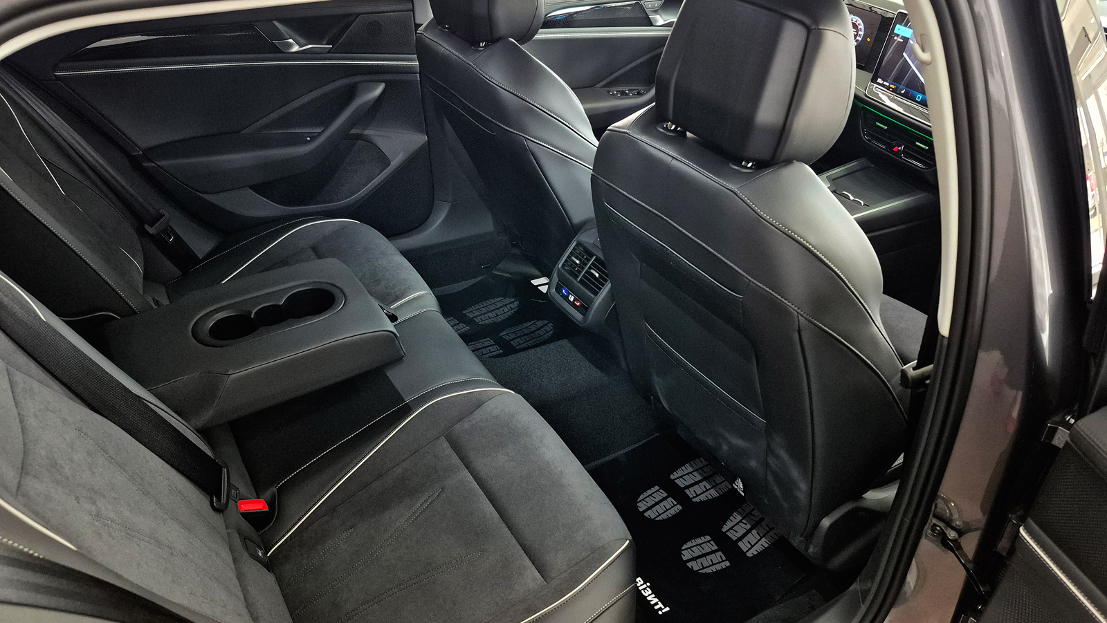 Зображення Новий Passat Business 1.5 eTSI