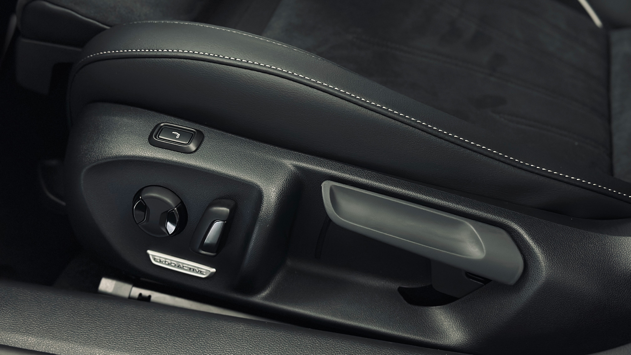 Зображення Новий Passat Business 2.0 TDI