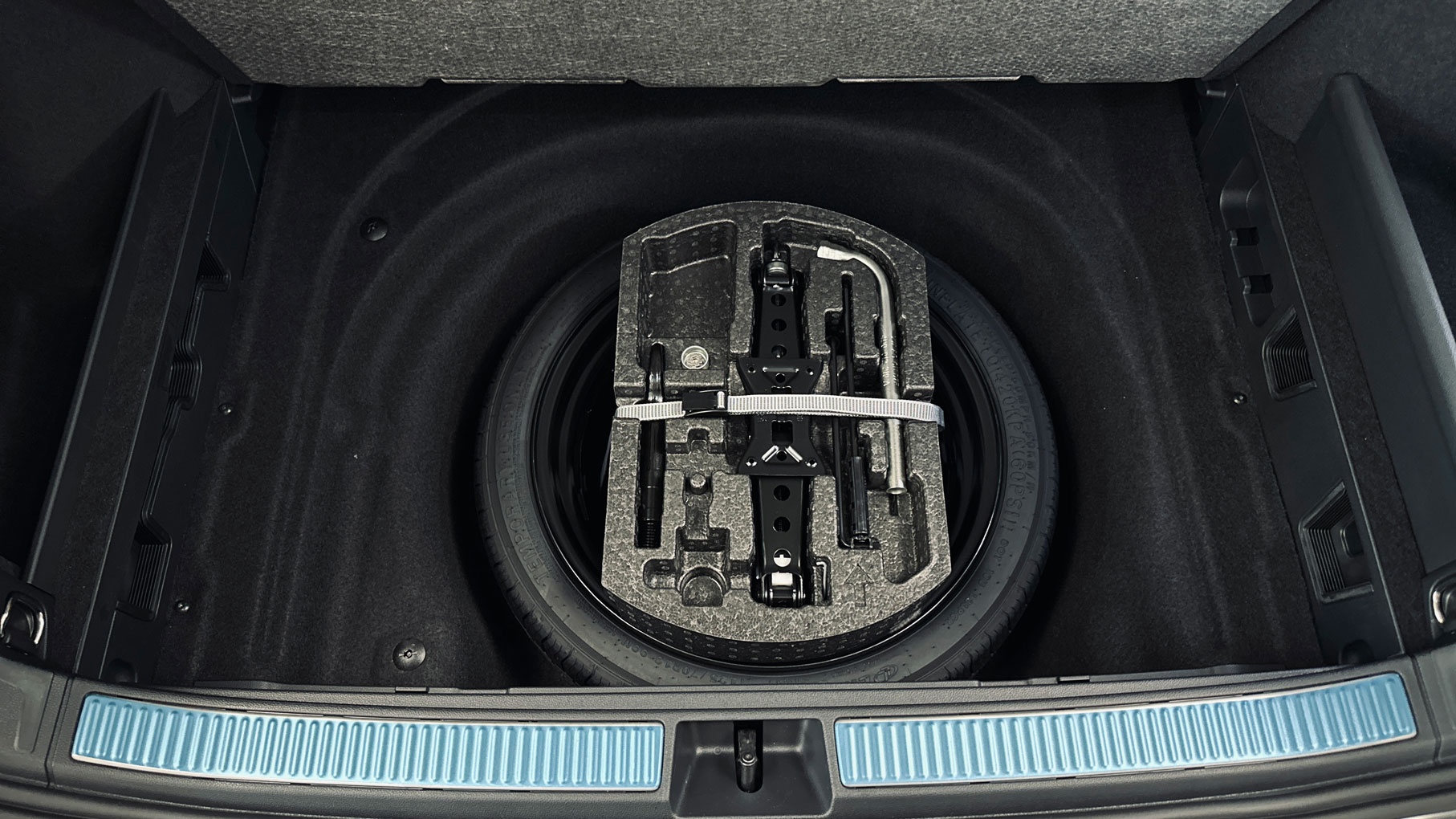 Зображення Новий Passat Business 2.0 TDI