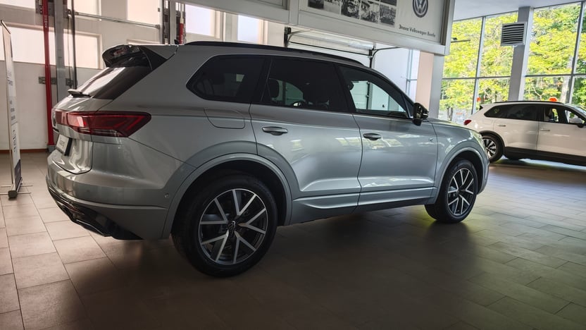 Зображення Touareg R-Line Platinum 3.0 V6 TDI