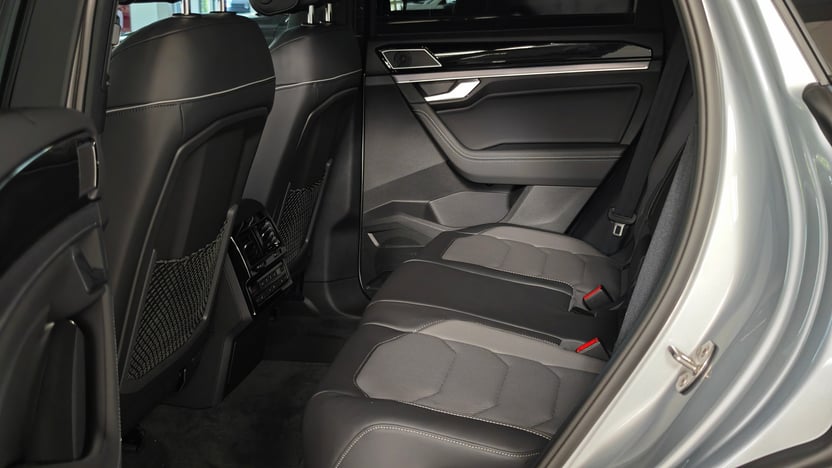 Зображення Touareg R-Line Platinum 3.0 V6 TDI