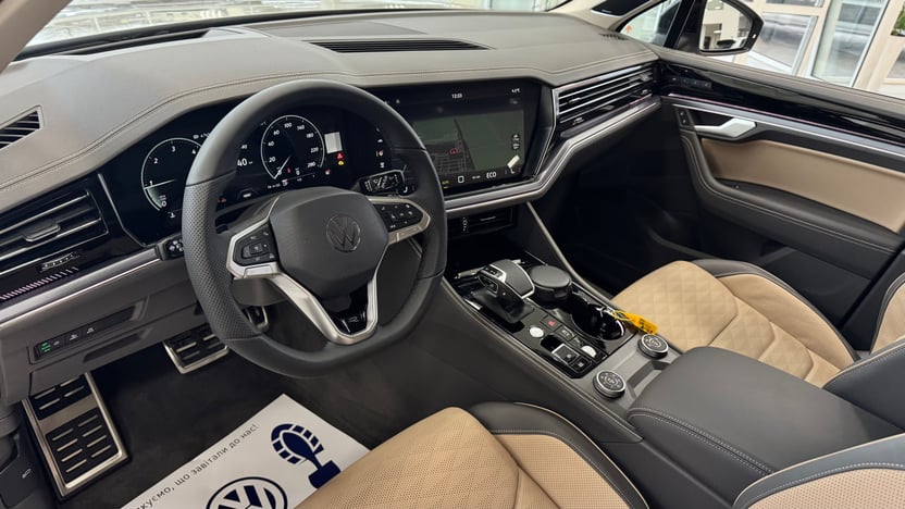 Зображення Touareg R-Line Platinum 3.0 V6 TDI