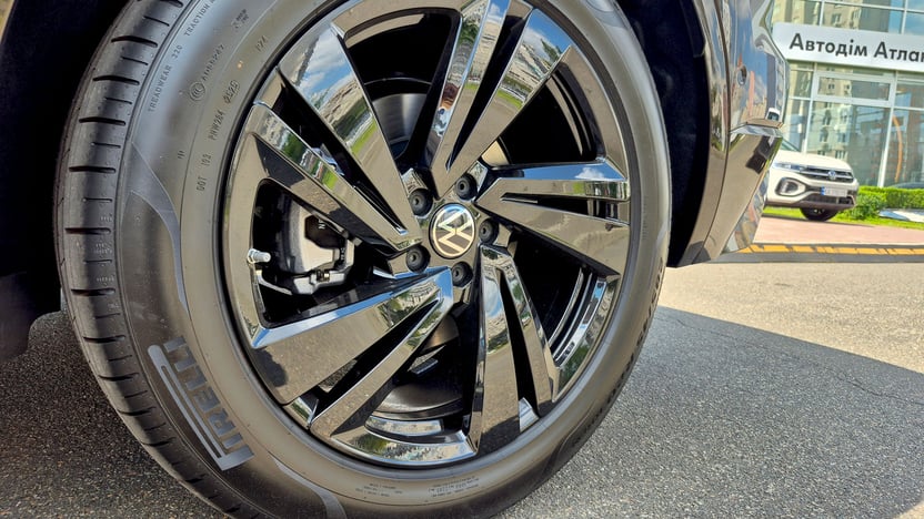 Зображення Touareg R-Line Platinum 3.0 V6 TDI