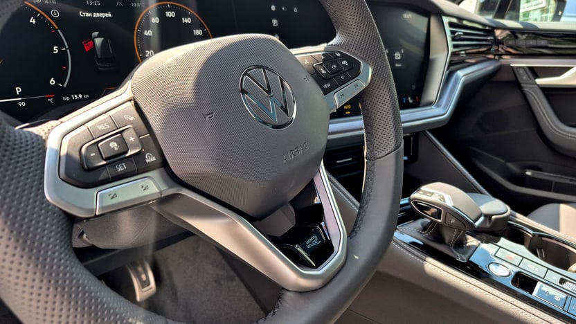 Зображення Touareg R-Line Platinum 3.0 V6 TDI