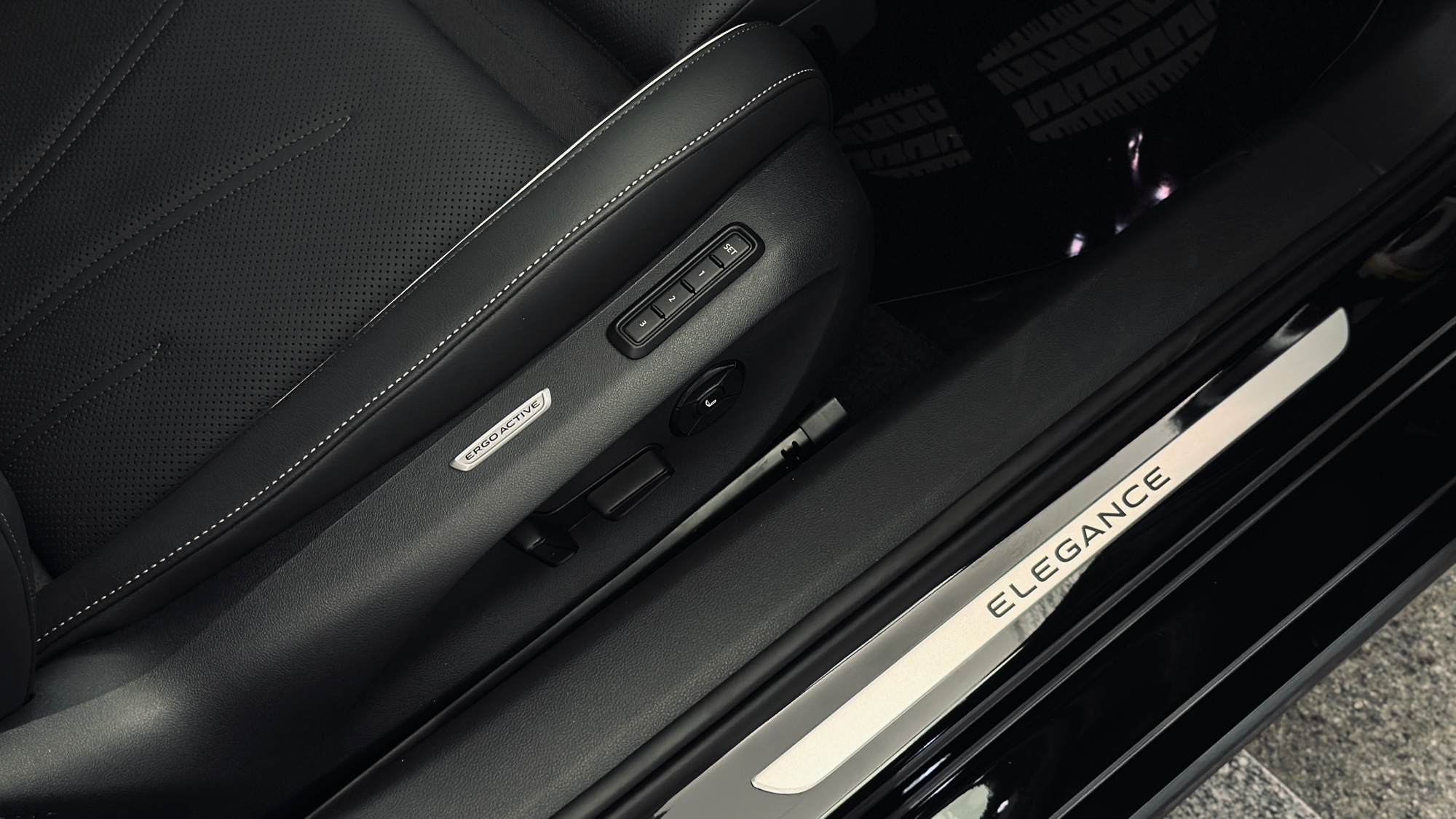 Зображення Новий Passat Elegance 1.5 eTSI