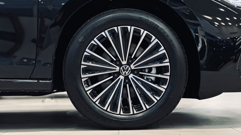 Зображення Новий Passat Elegance 1.5 eTSI