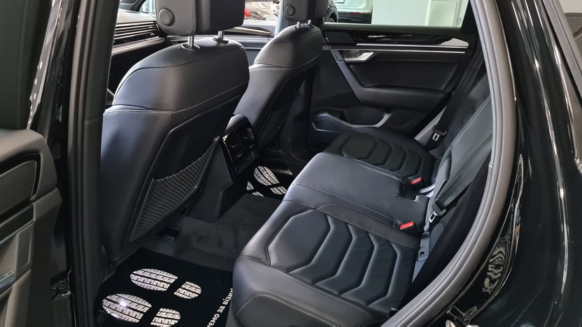 Зображення Touareg Silver 3.0 V6 TFSI