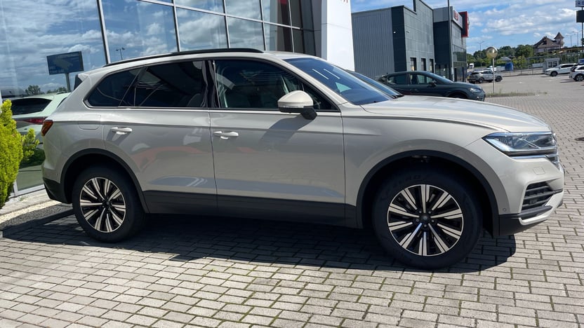 Зображення Touareg Silver 3.0 V6 TDI