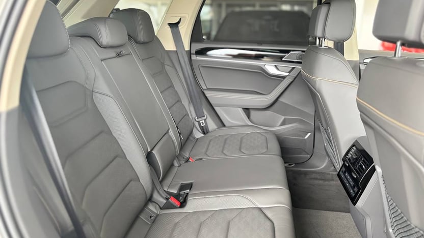 Зображення Touareg R-Line Platinum 3.0 V6 TDI