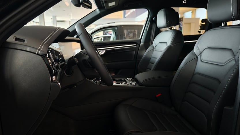 Зображення Touareg Silver 3.0 V6 TFSI