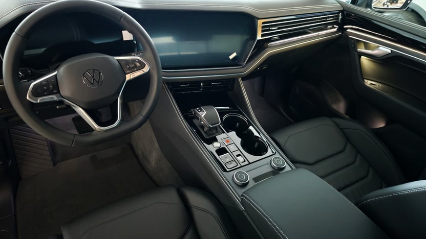 Зображення Touareg Silver 3.0 V6 TFSI