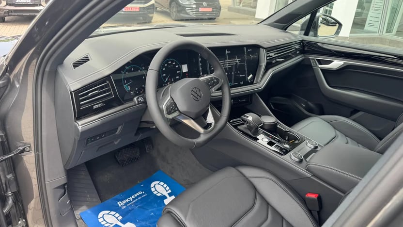 Зображення Touareg Silver 3.0 V6 TFSI