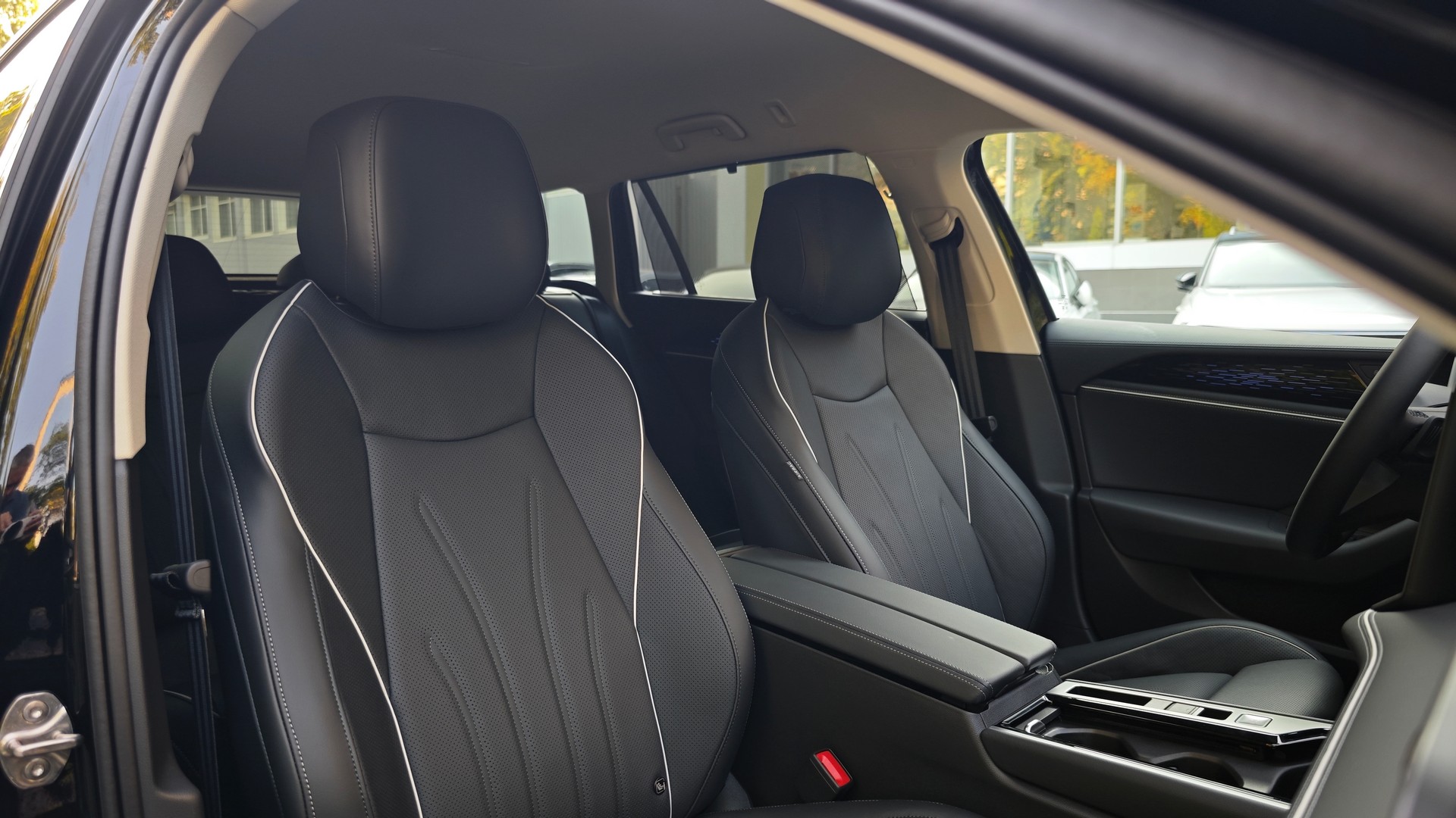 Зображення Новий Passat Elegance 2.0 TSI