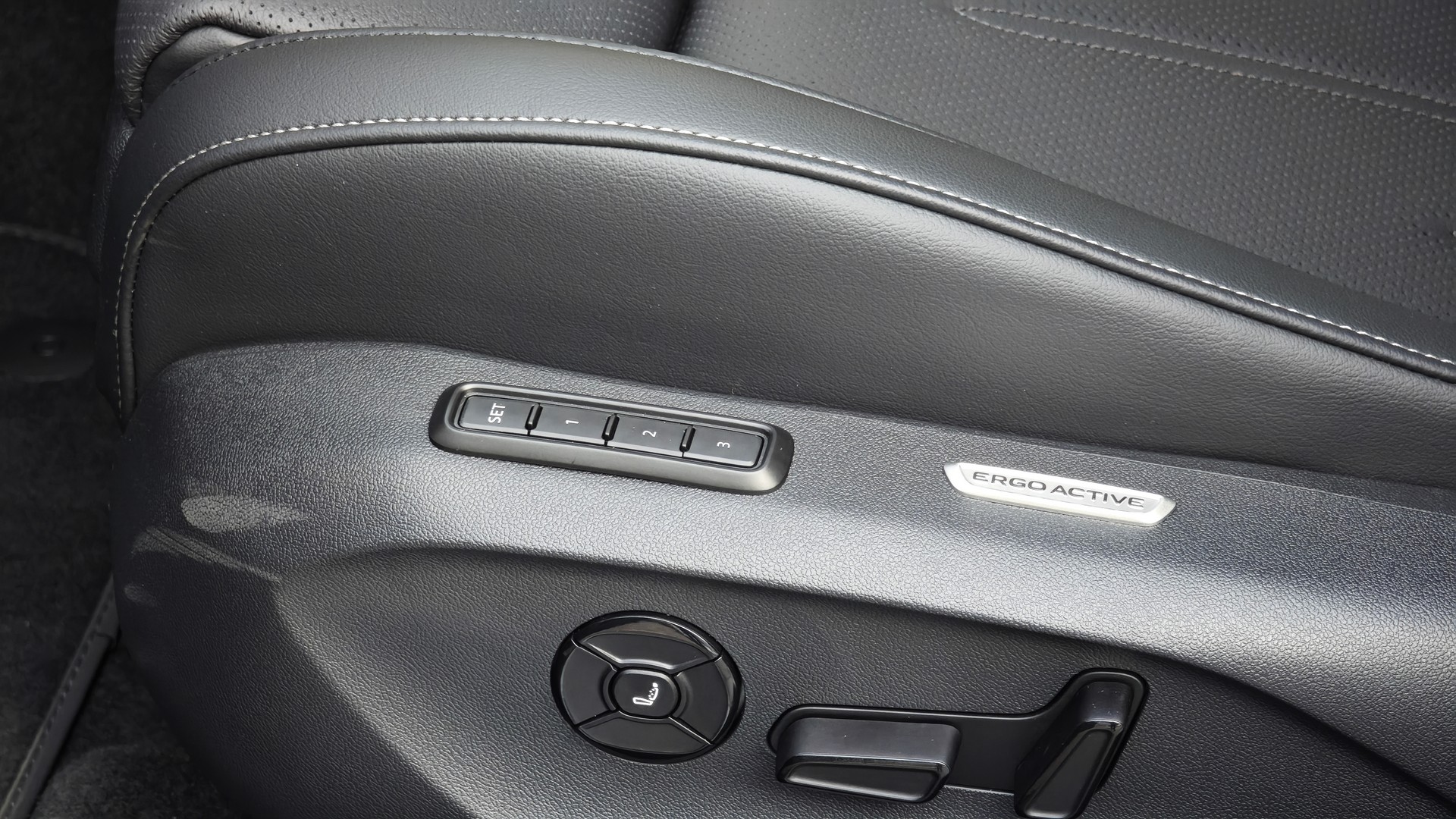 Зображення Новий Passat Elegance 2.0 TSI