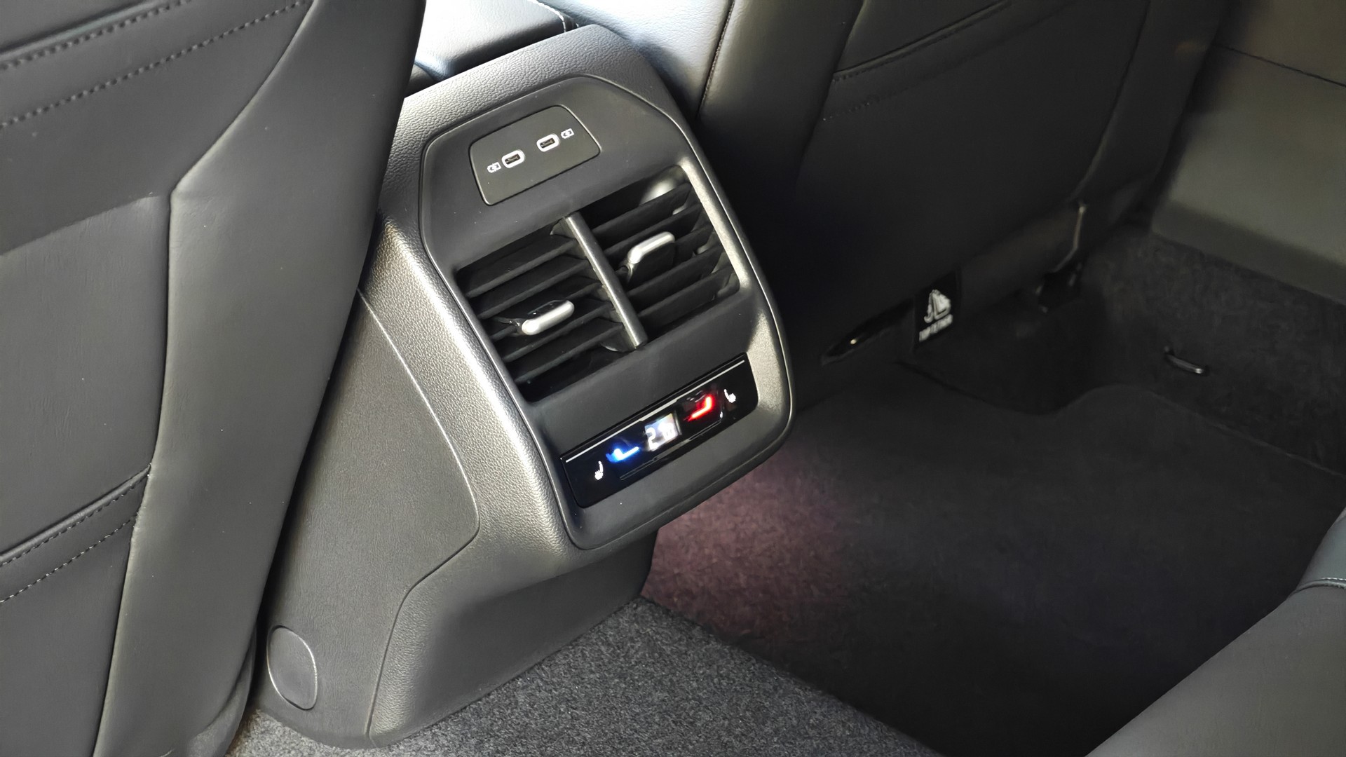 Зображення Новий Passat Elegance 2.0 TSI