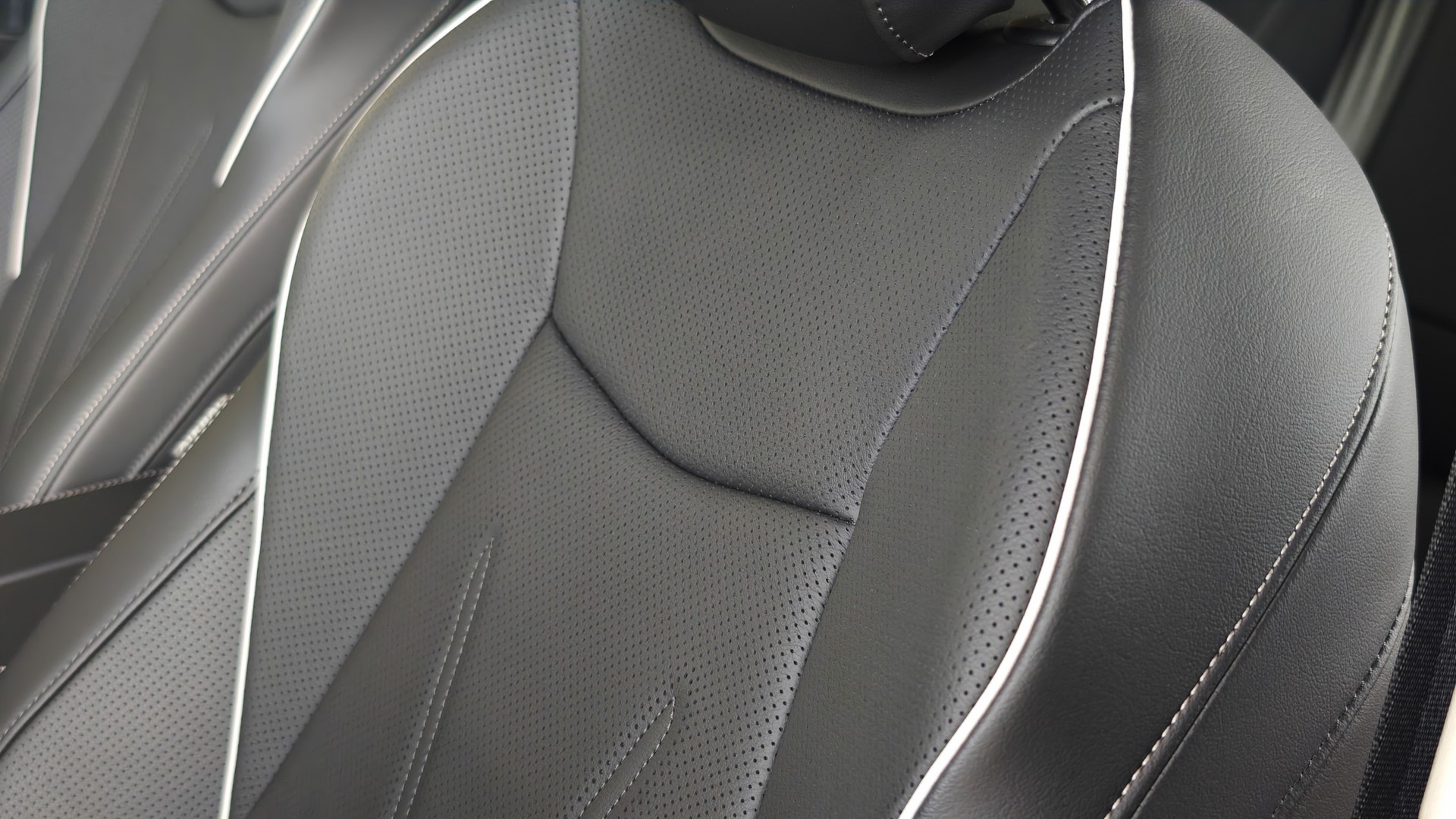 Зображення Новий Passat Elegance 1.5 eTSI