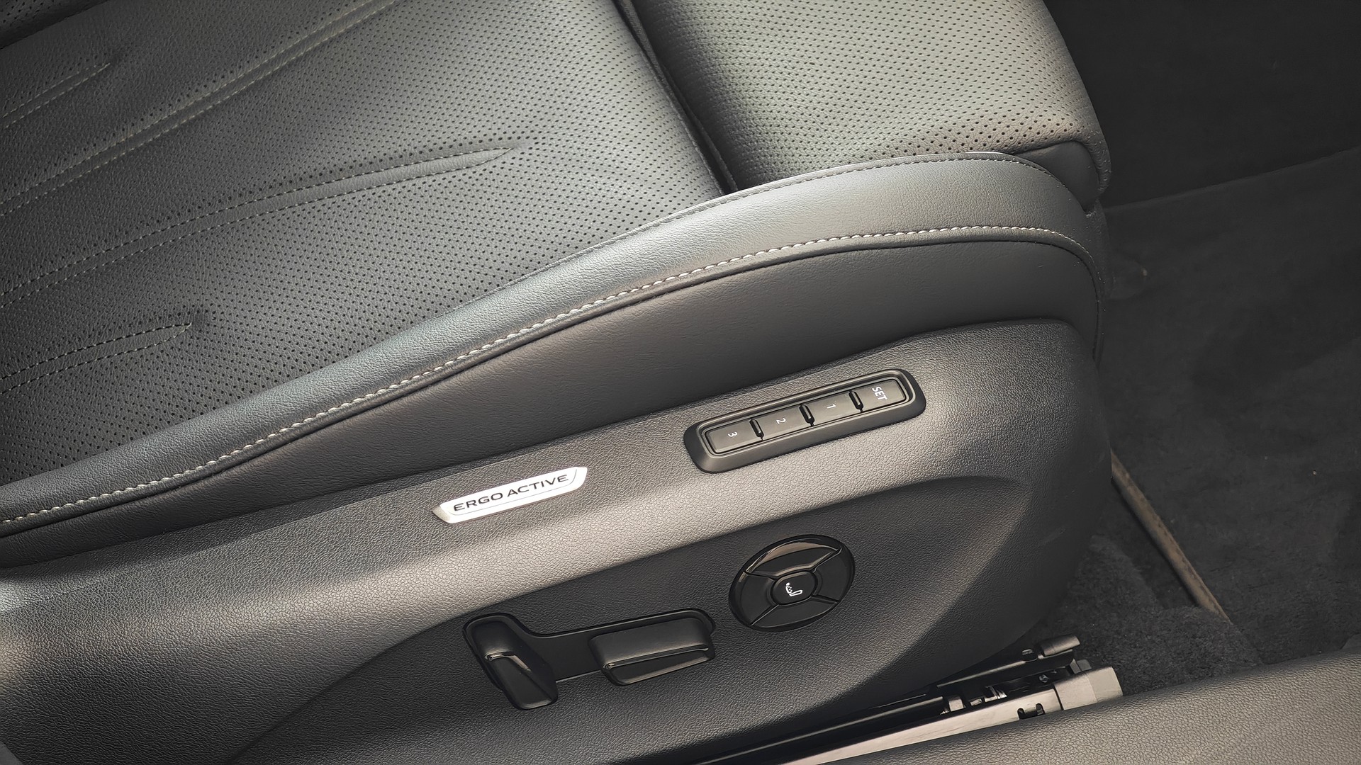 Зображення Новий Passat Elegance 1.5 eTSI