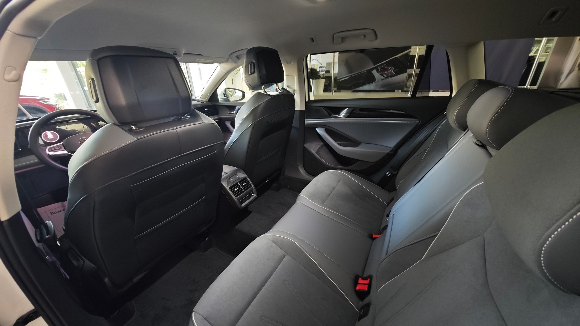 Зображення Новий Passat Business 2.0 TDI