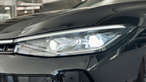 Зображення Новий Passat Elegance 2.0 TSI