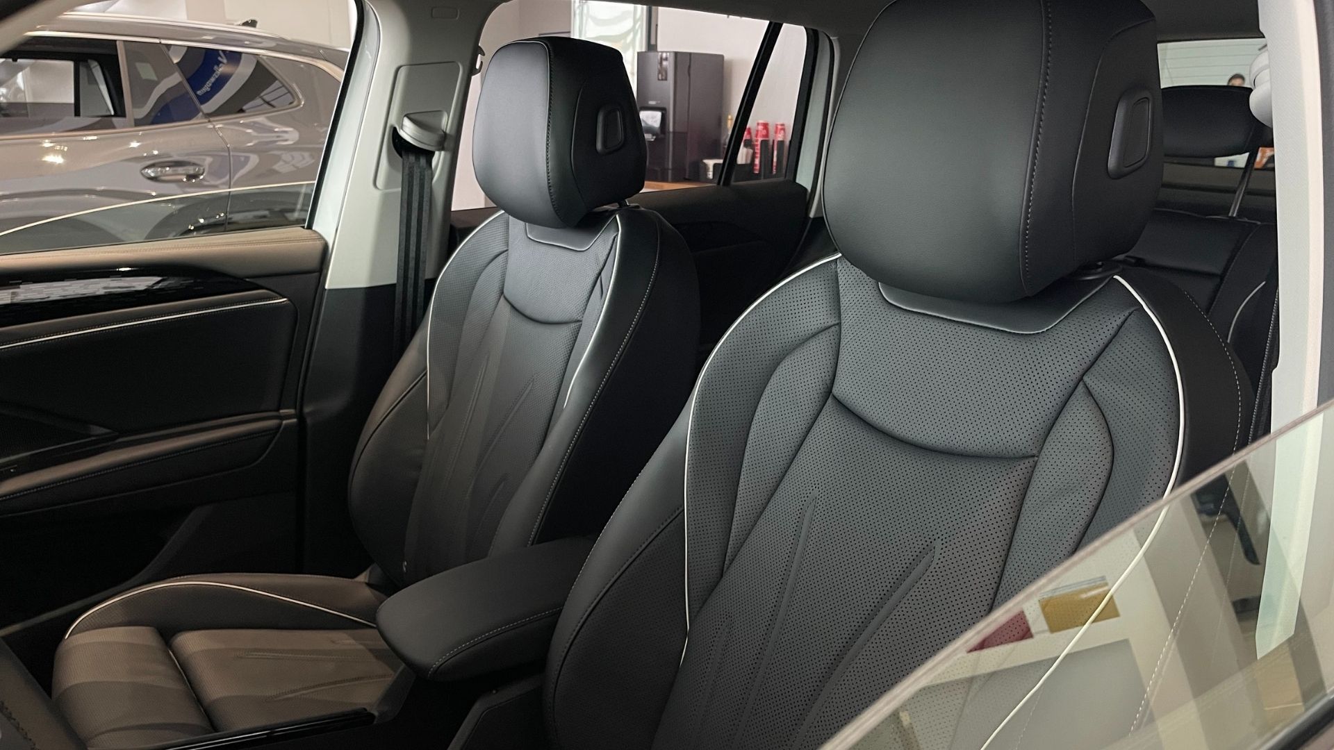 Зображення Tiguan Elegance 2.0 TDI 4Motion