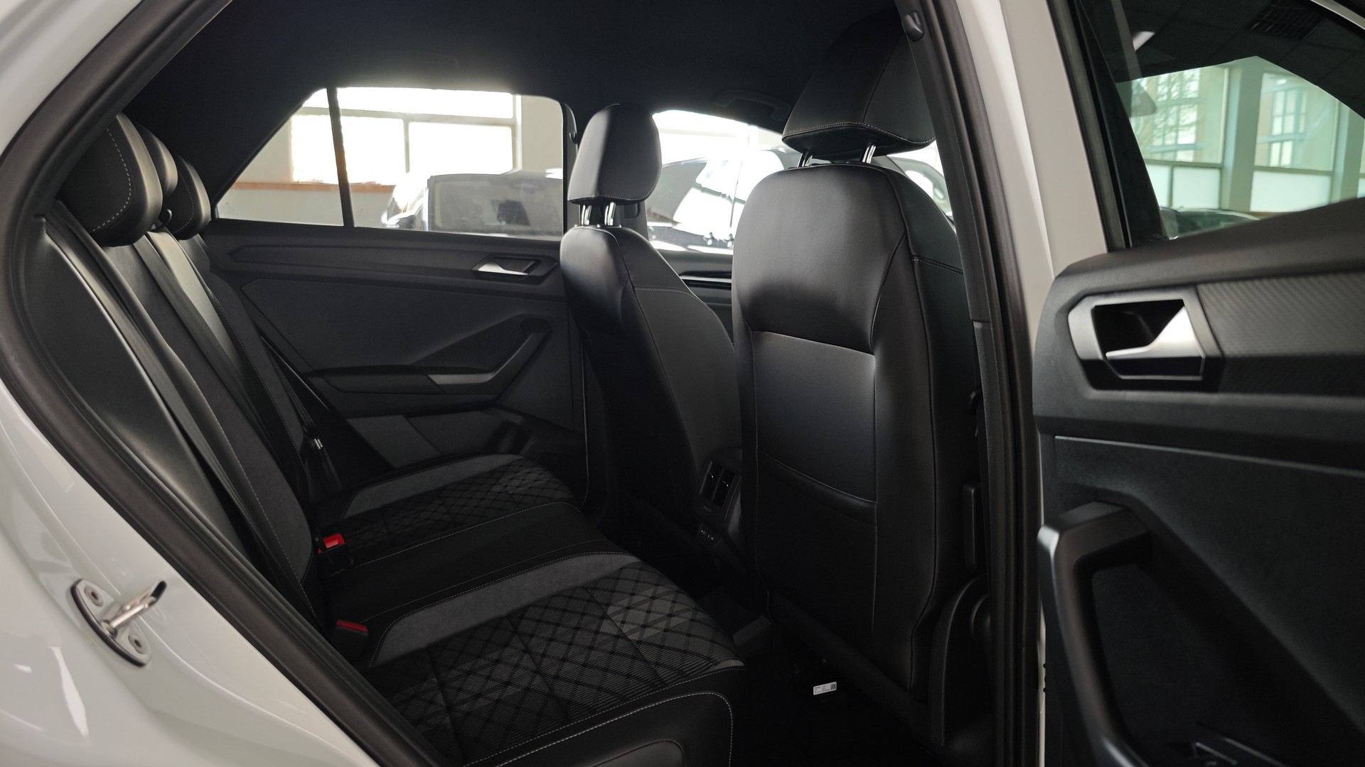 Зображення T-Roc R-Line+ 1.4 TSI