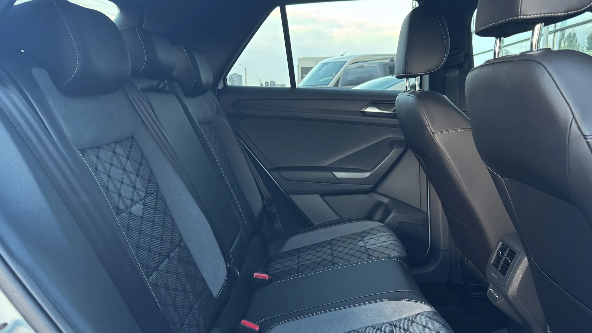 Зображення T-Roc R-Line+ 1.4 TSI