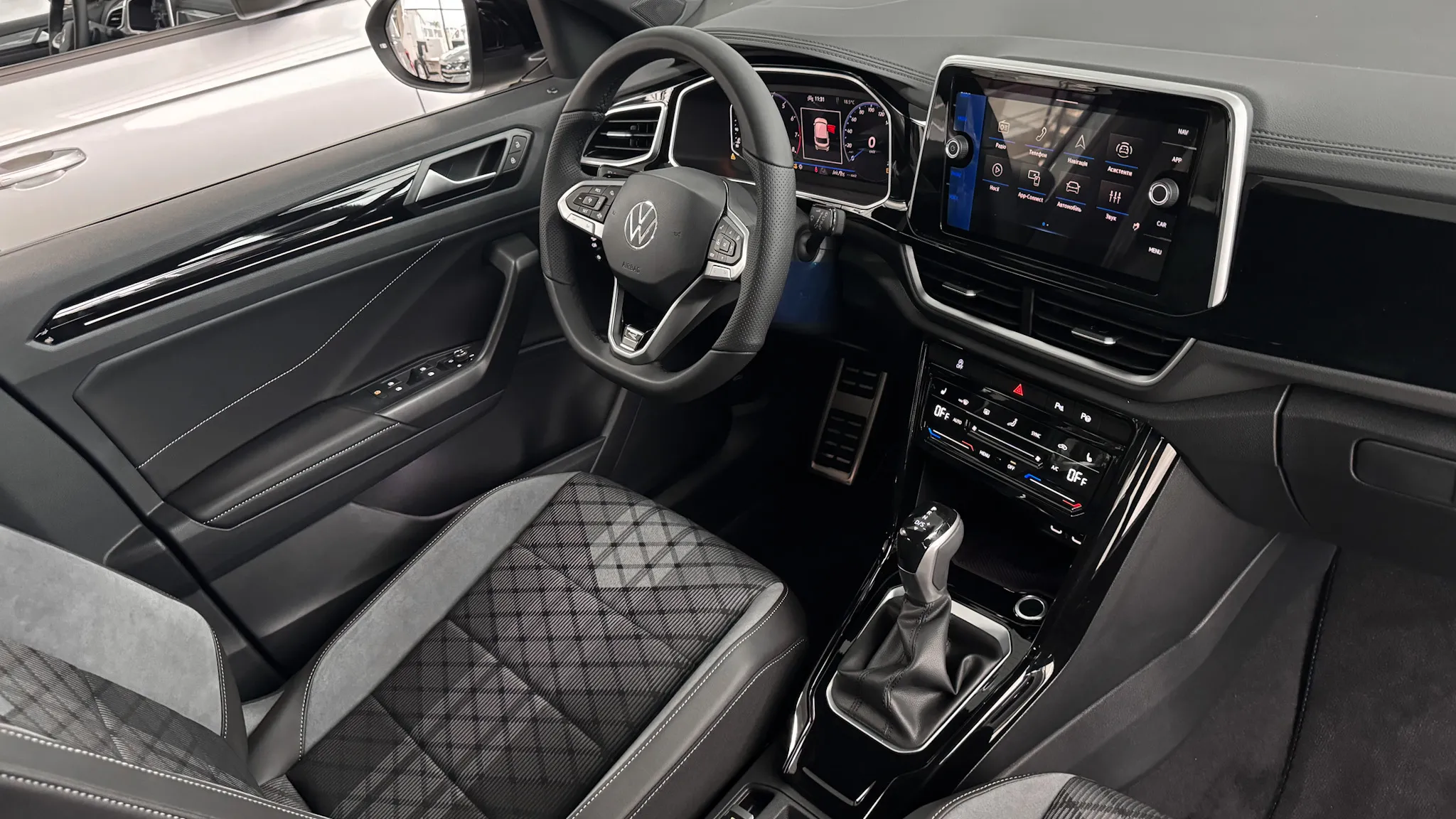 Зображення T-Roc R-Line+ 1.4 TSI