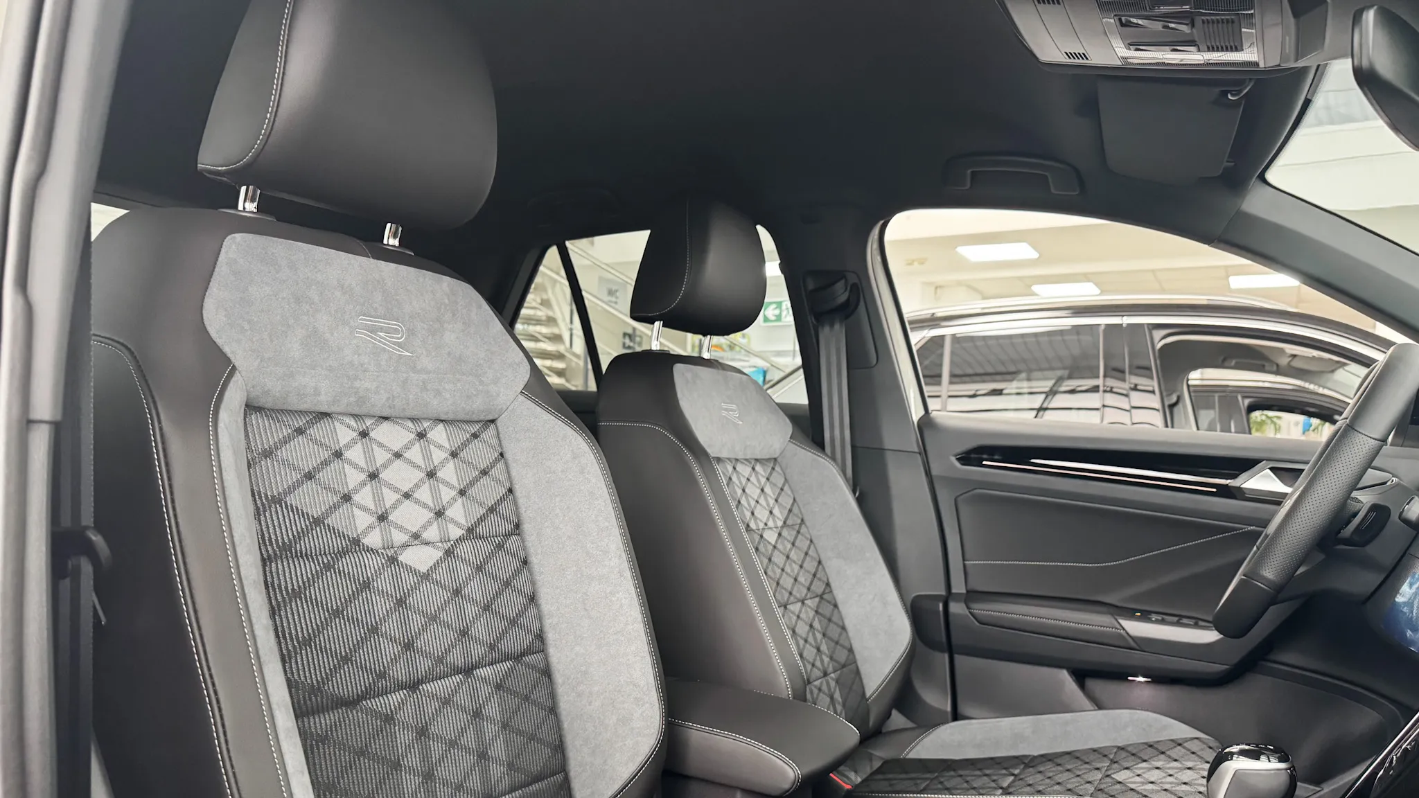 Зображення T-Roc R-Line+ 1.4 TSI