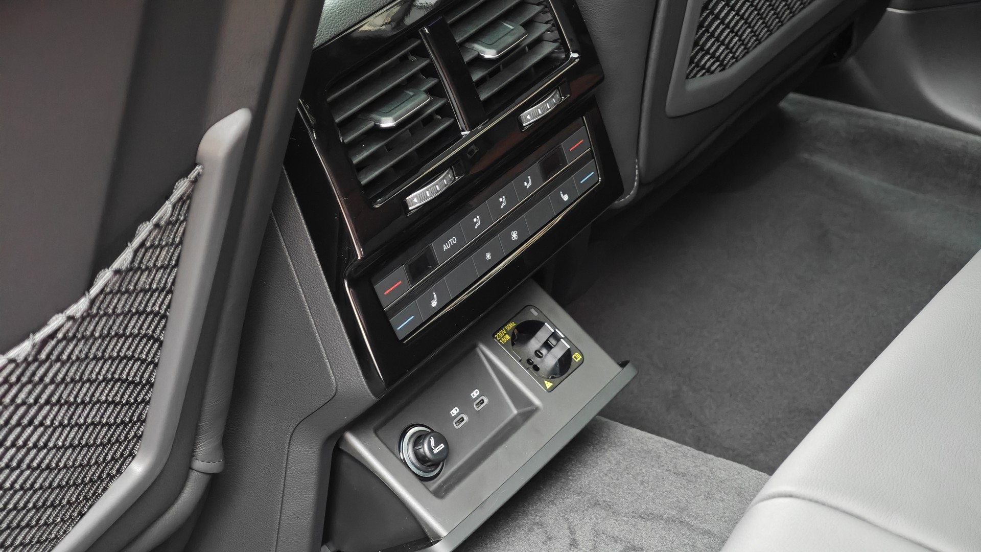 Зображення Touareg R-Line Platinum1 3.0 V6 TDI