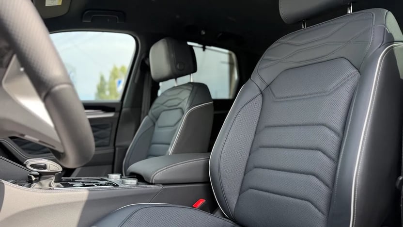 Зображення Touareg R-Line Platinum1 3.0 V6 TDI