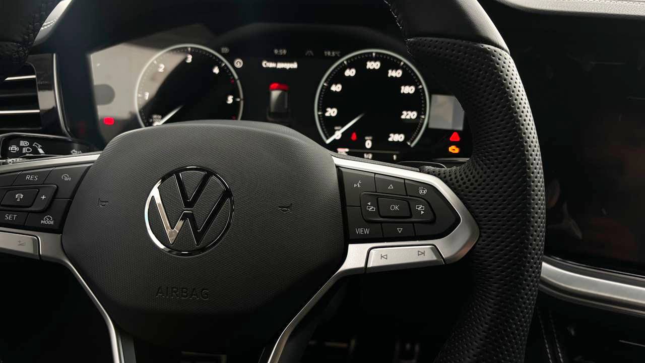 Зображення Touareg R-Line Platinum1 3.0 V6 TDI