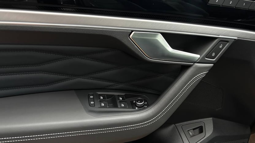 Зображення Touareg R-Line Platinum1 3.0 V6 TDI