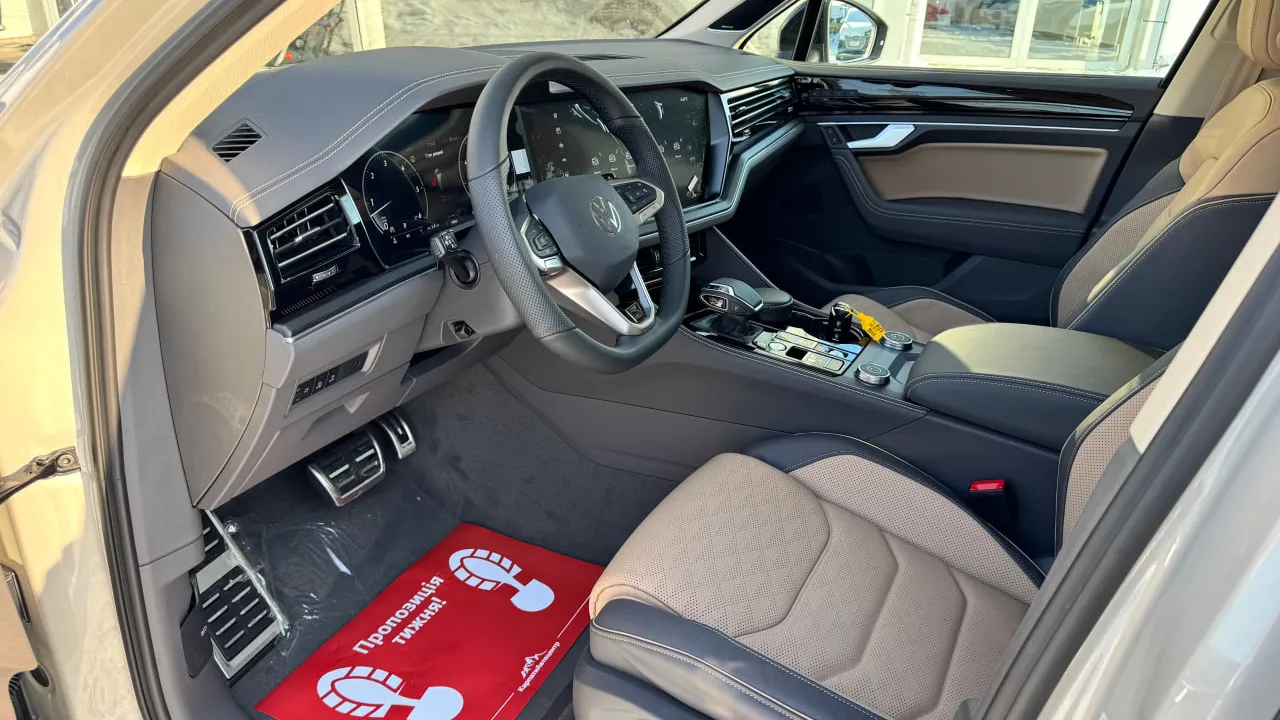 Зображення Touareg R-Line Platinum1 3.0 V6 TDI