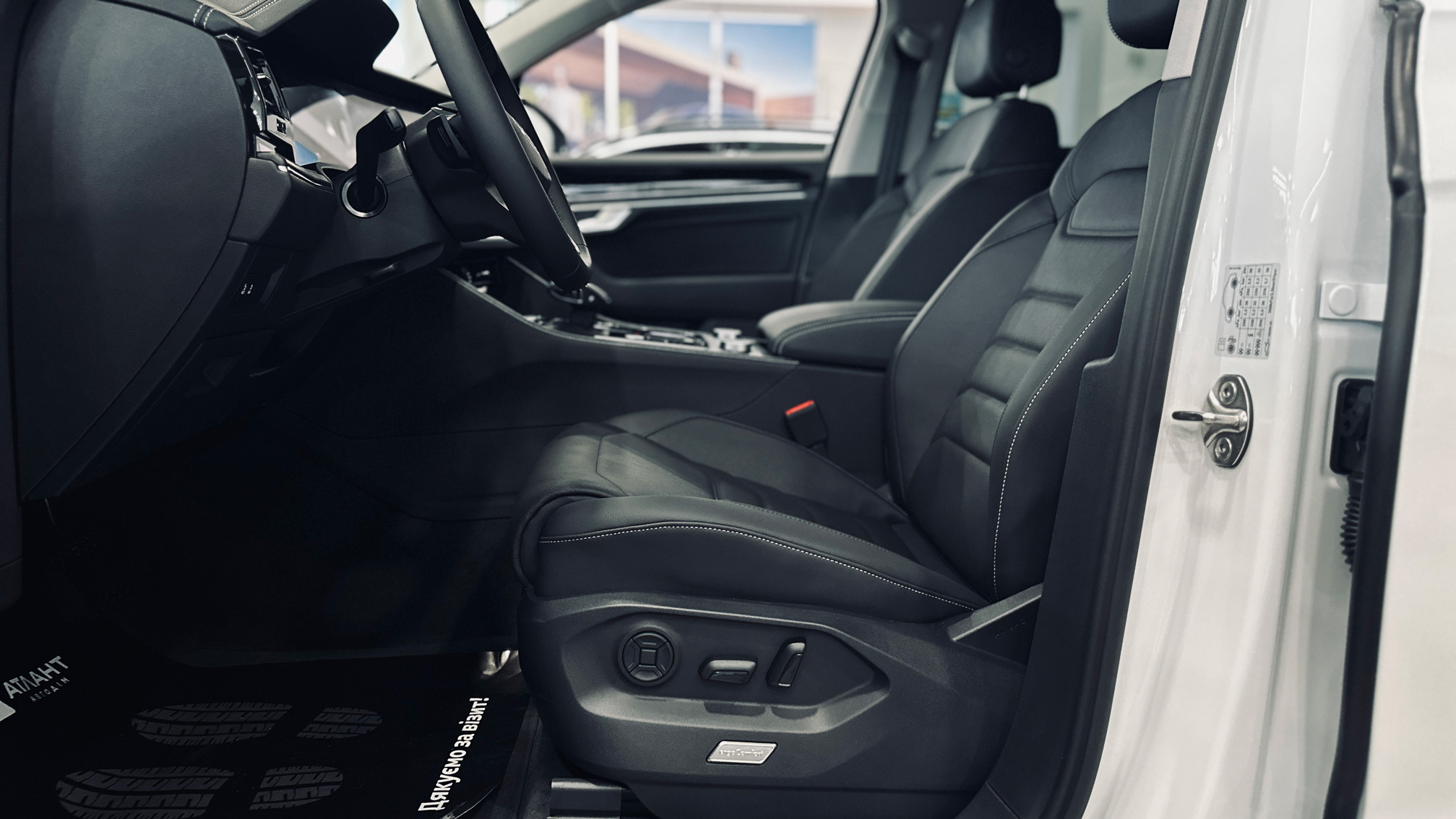 Зображення Touareg Silver 3.0 V6 TDI